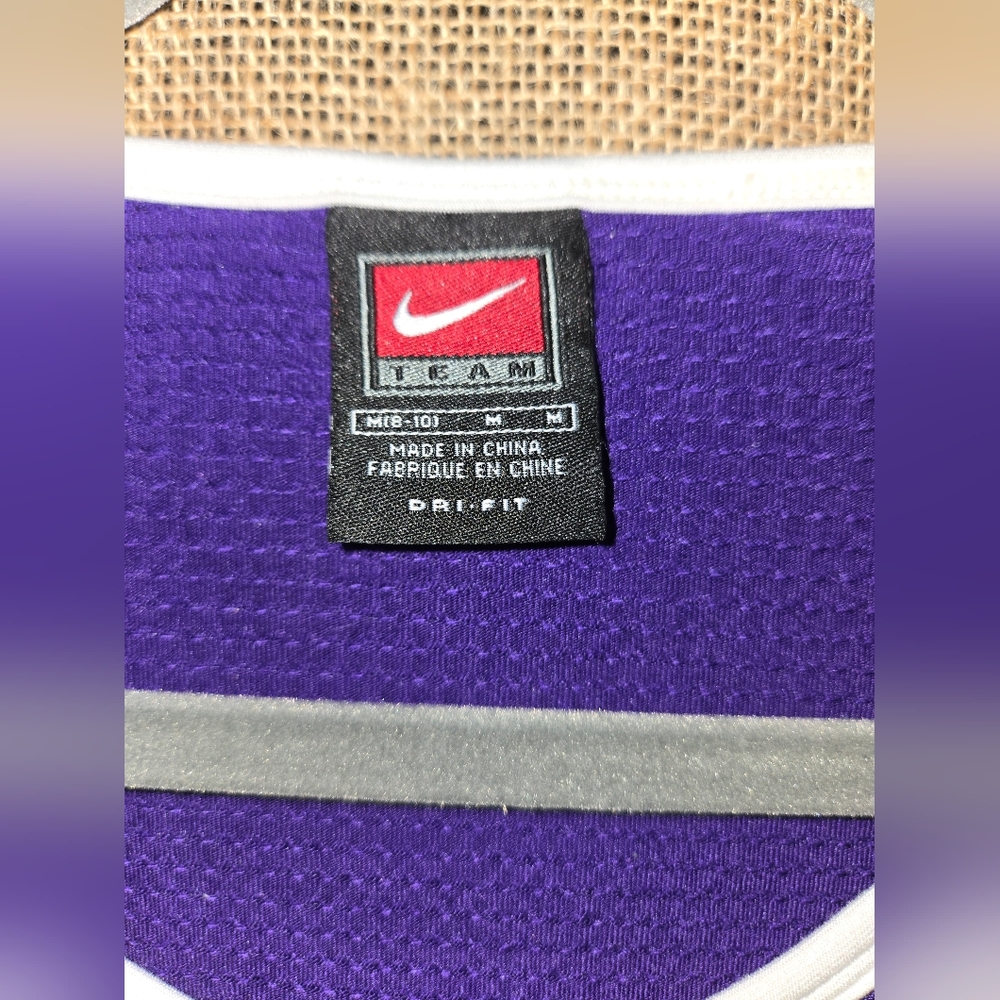 Nike Dri-Fit Women's Purple Short Sleeve Athletic Top M (8-10) - Picture 6 of 10